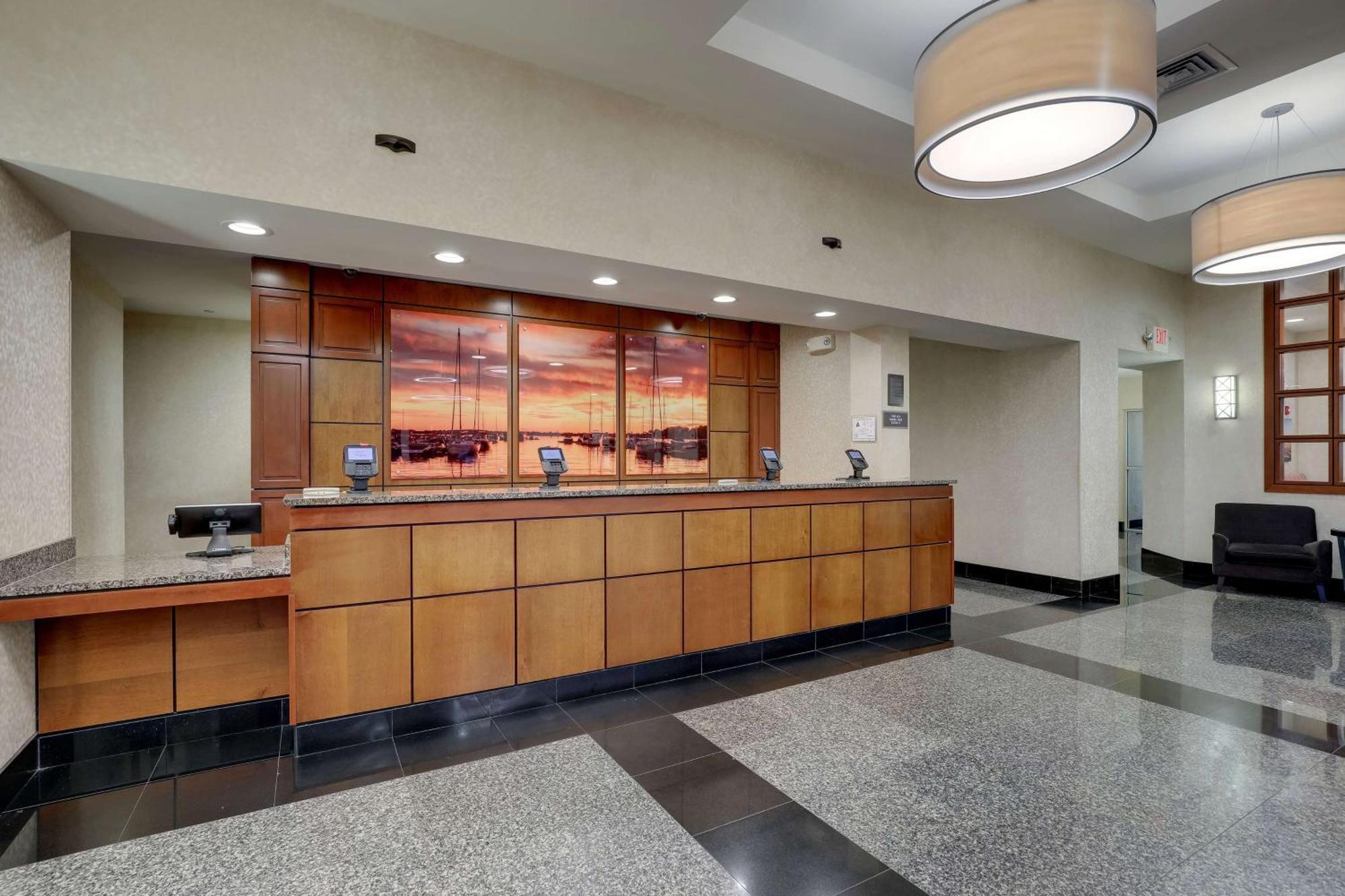 Drury Inn & Suites Charlotte Northlake Exteriér fotografie