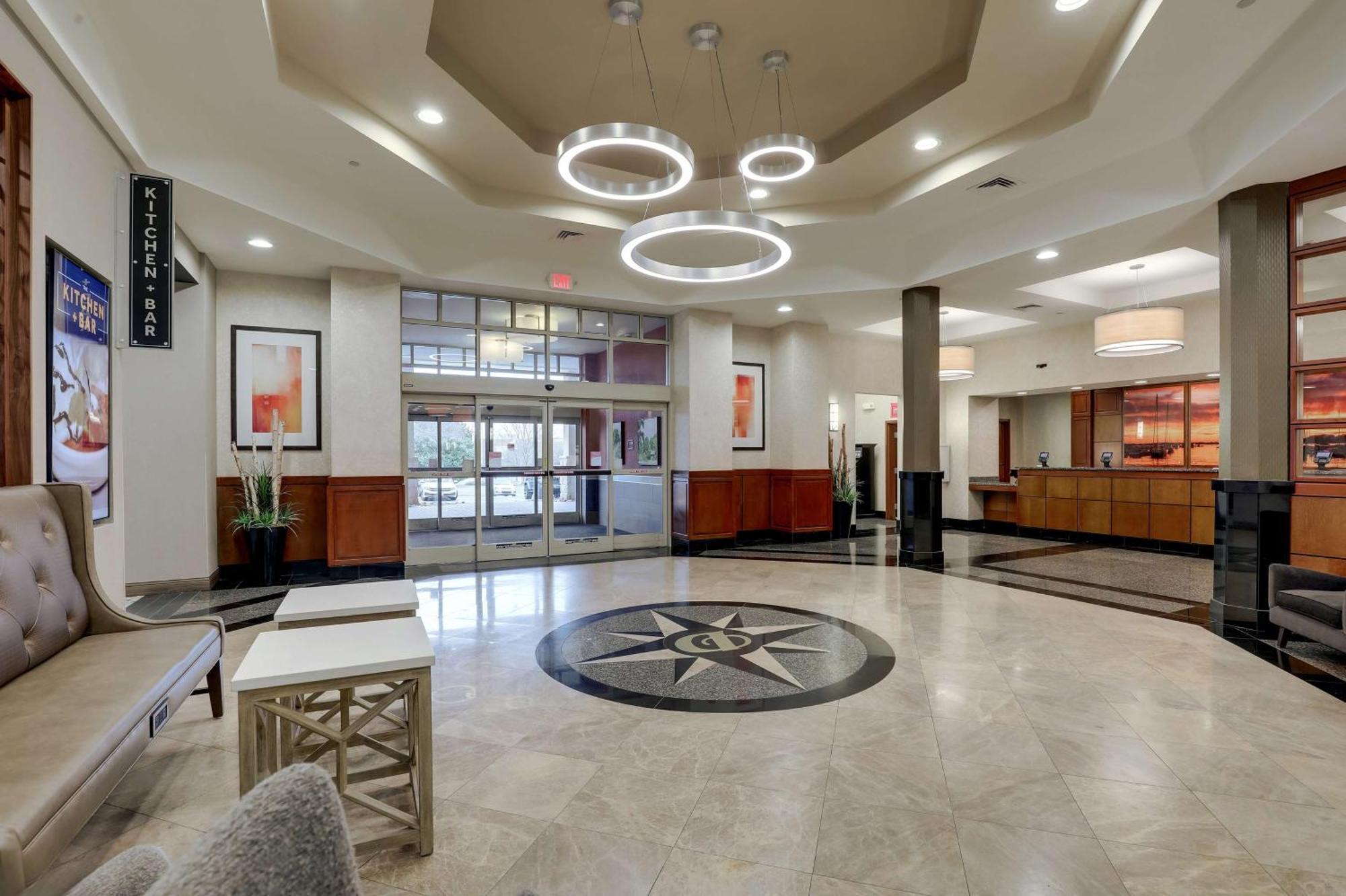 Drury Inn & Suites Charlotte Northlake Exteriér fotografie