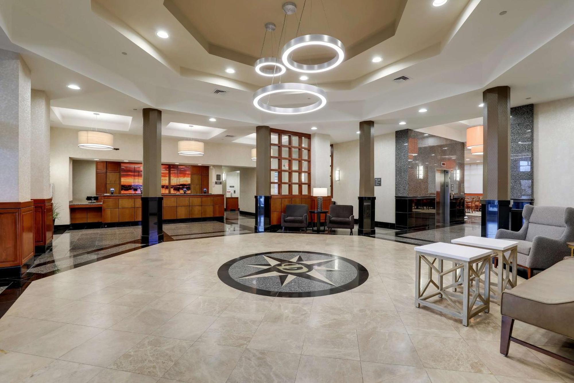 Drury Inn & Suites Charlotte Northlake Exteriér fotografie